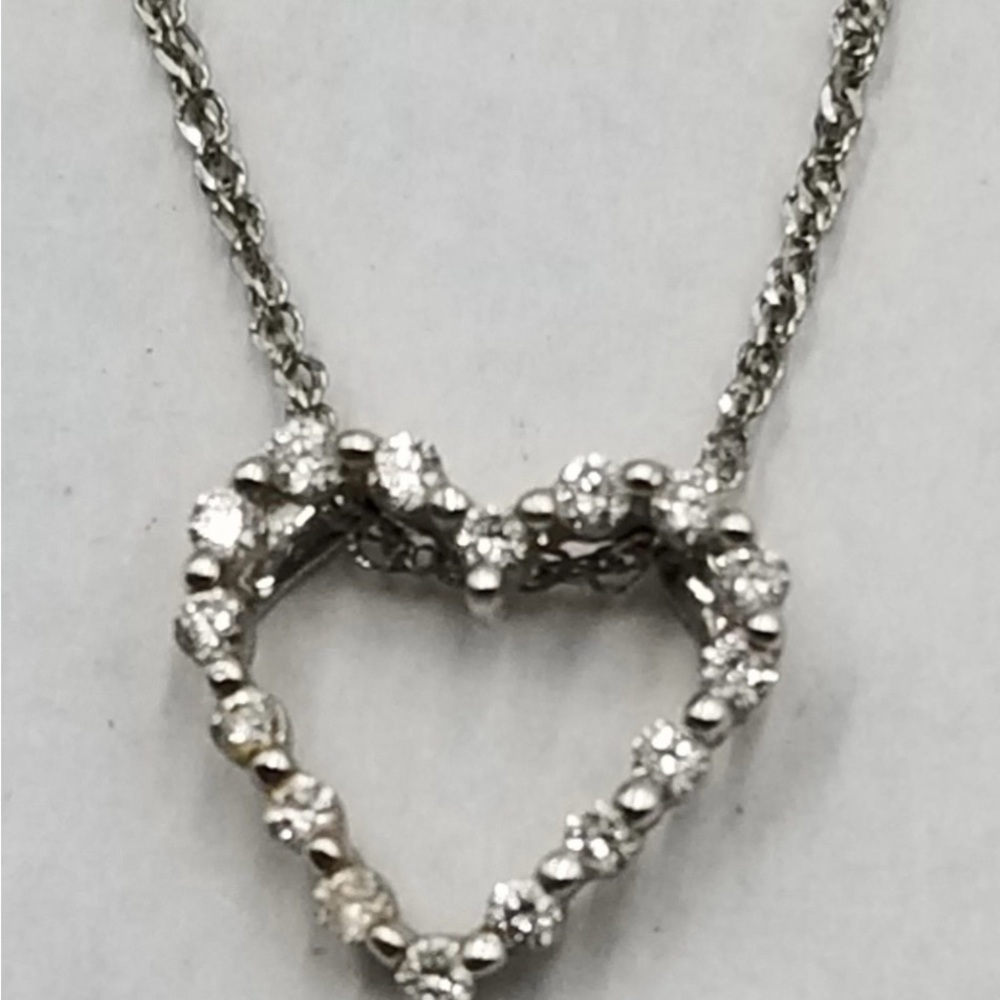 Elegant White Gold Heart Necklace